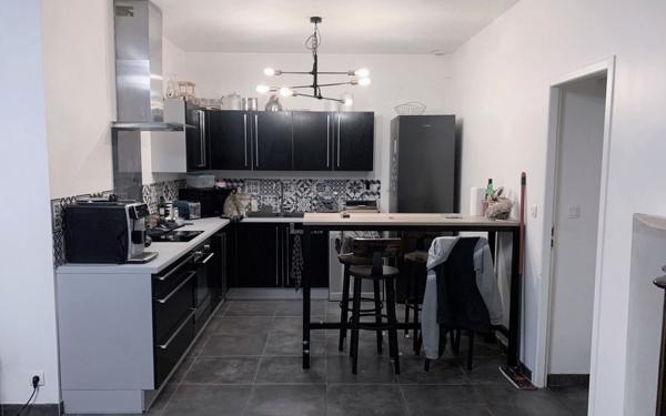 Immeuble à vendre    2 pièces • 194 m2 Aucamville