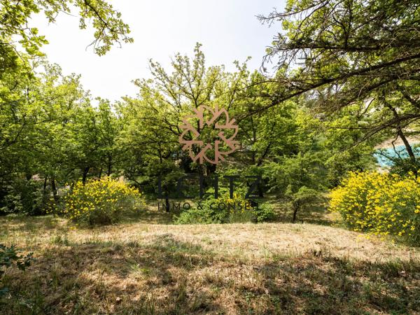 Dans un cadre verdoyant, maison de 123m² sur terrain de 3482m²