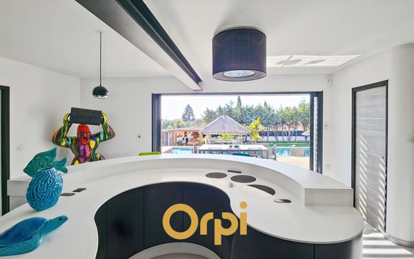 Maison à vendre    5 pièces •  Sanary-sur-Mer