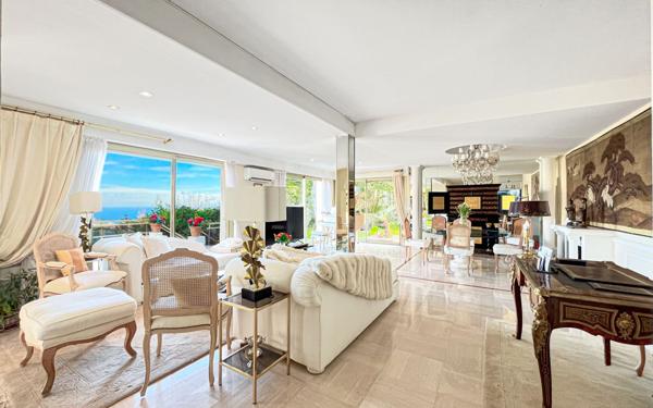 Maison à vendre    6 pièces • 272 m2 Villefranche-sur-Mer