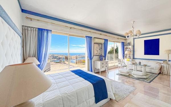 Maison à vendre    6 pièces • 272 m2 Villefranche-sur-Mer