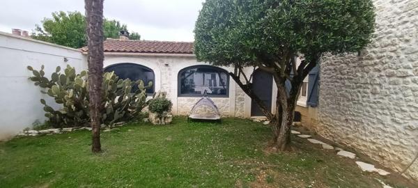 Maison à SAUJON, 17600 - 8 pièces 201m²