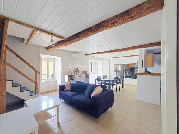 Location                                                      Maison
                        
                     4 pièces                      96 m2                     à Saint-Genès-Champanelle