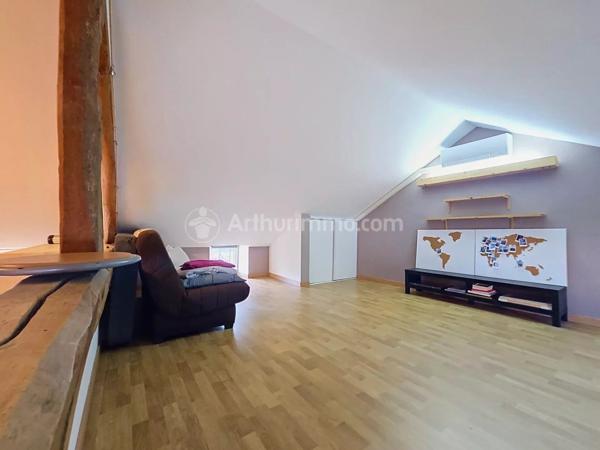 Location                                                      Maison
                        
                     4 pièces                      96 m2                     à Saint-Genès-Champanelle