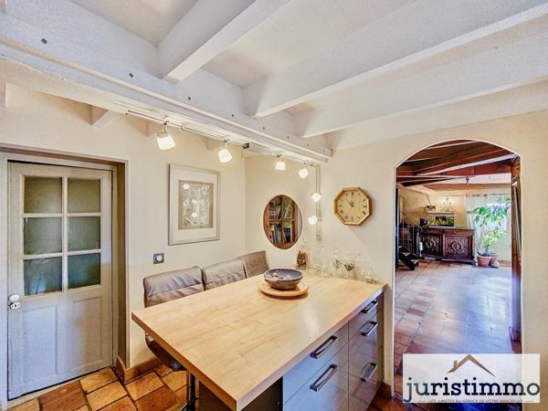 Orange (84100) Bel appartement de caractère en campagne d'Orange - 74,50 m2