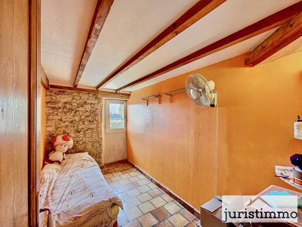 Orange (84100) Bel appartement de caractère en campagne d'Orange - 74,50 m2