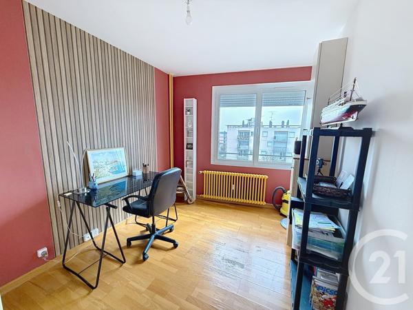 Appartement F4 à vendre  4 pièces - 77,36 m2 CHENOVE - 21