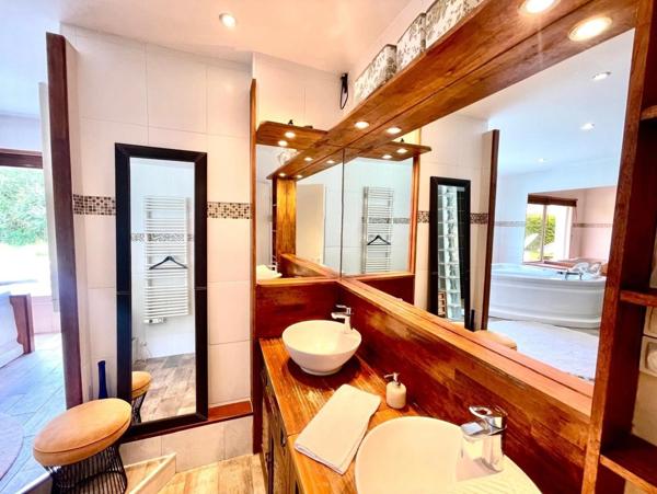 Maison à vendre 7 pièces MIOS (33) avec piscine, garage, dépendance et parc arboré