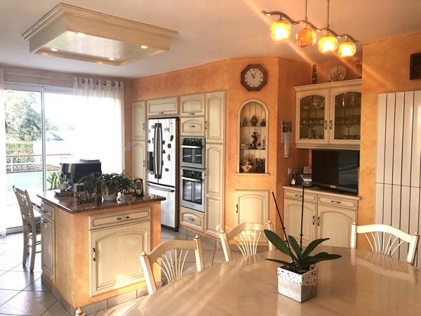 Demeure de charme MARTINET 8 pièce(s) - 226 m²