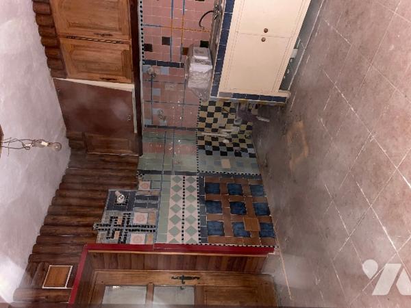 Au  cœur du village, ensemble immobilier composé de 2 logements chacun avec son propre compteur