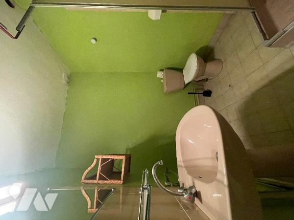 Au  cœur du village, ensemble immobilier composé de 2 logements chacun avec son propre compteur