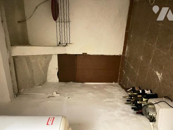 Au  cœur du village, ensemble immobilier composé de 2 logements chacun avec son propre compteur