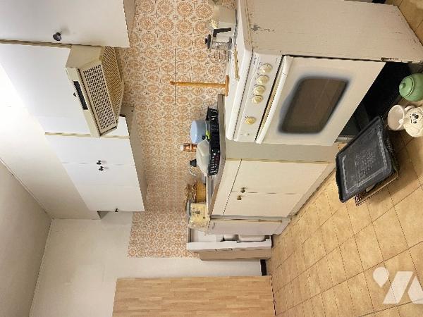 Au  cœur du village, ensemble immobilier composé de 2 logements chacun avec son propre compteur