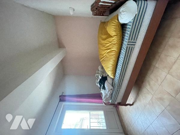 Au  cœur du village, ensemble immobilier composé de 2 logements chacun avec son propre compteur