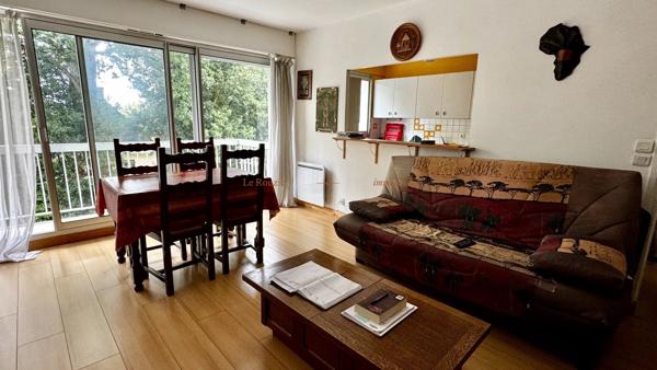 VANNES  – Appartement T2 avec balcon, garage et ascenseur – Quartier de la Madeleine