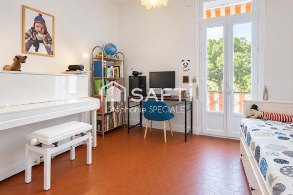 CANNES CENTRE – SUPERBE 4 PIÈCES RÉNOVÉ DE 102 M² – TERRASSE EXCEPTIONNELLE DE 75 M²
