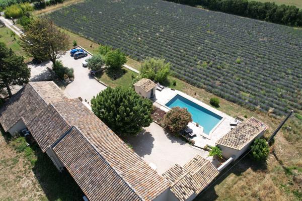Vente Maison de luxe L'Isle-sur-la-Sorgue 9 Pièces 230 m²