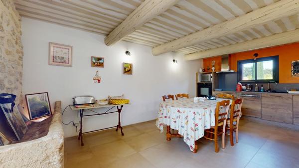 Vente Maison de luxe L'Isle-sur-la-Sorgue 9 Pièces 230 m²