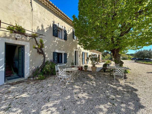 Vente Maison de luxe L'Isle-sur-la-Sorgue 9 Pièces 230 m²