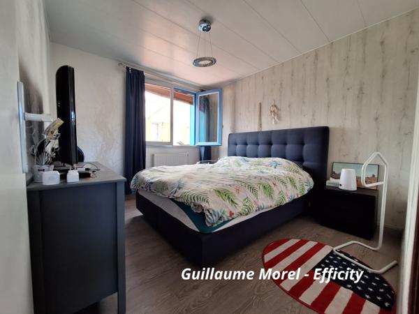Maison
         4 pièces
        - 123 m² 271 000 € *