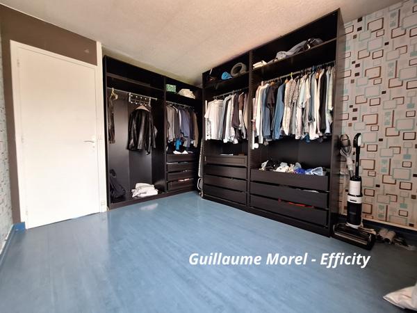 Maison
         4 pièces
        - 123 m² 271 000 € *