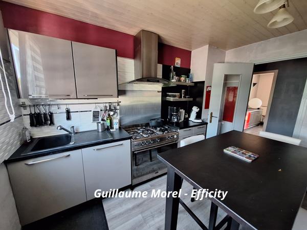 Maison
         4 pièces
        - 123 m² 271 000 € *