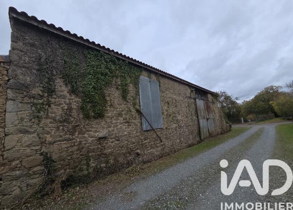 Maison à vendre 1 pièce 124 m² Saint-Pierre-des-Échaubrognes