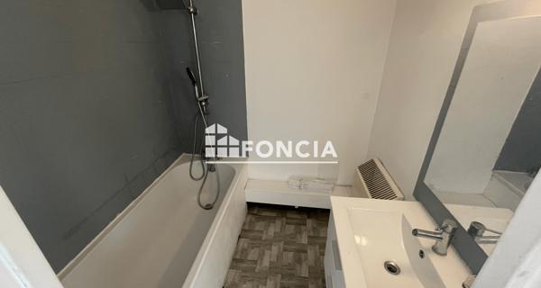 Location Appartement 3 pièces 66.01 m² - Bourg-lès-valence 26500