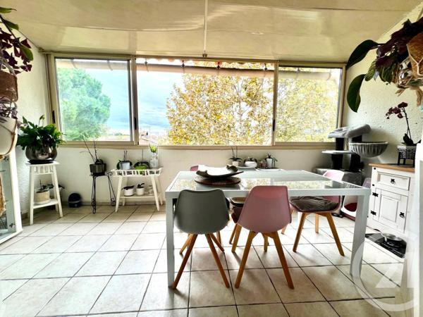 Appartement F5 à vendre  5 pièces - 80,64 m2 LA LONDE LES MAURES - 83