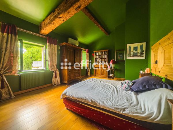 Maison 8 pièces - 310 m²