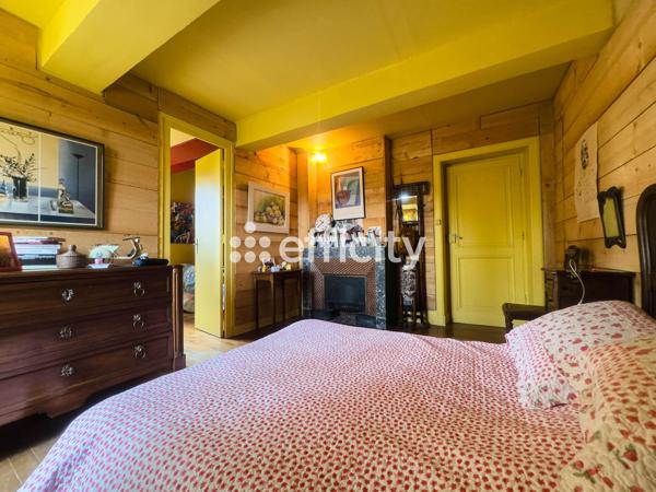 Maison 8 pièces - 310 m²