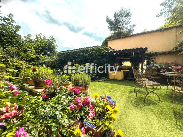 Maison 8 pièces - 310 m²