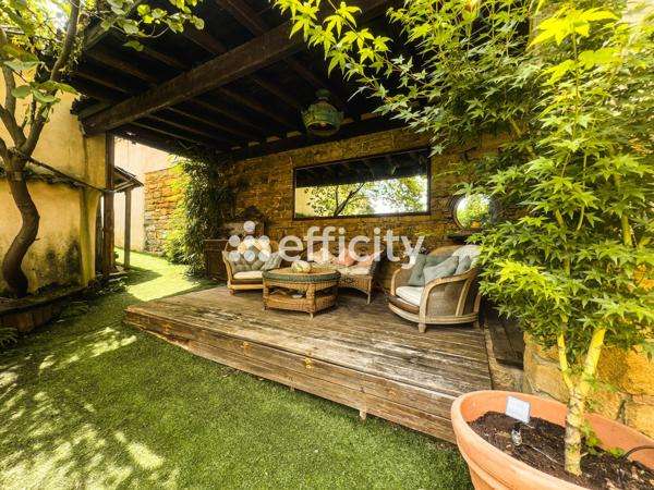 Maison 8 pièces - 310 m²