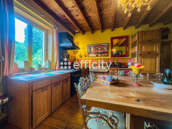 Maison 8 pièces - 310 m²