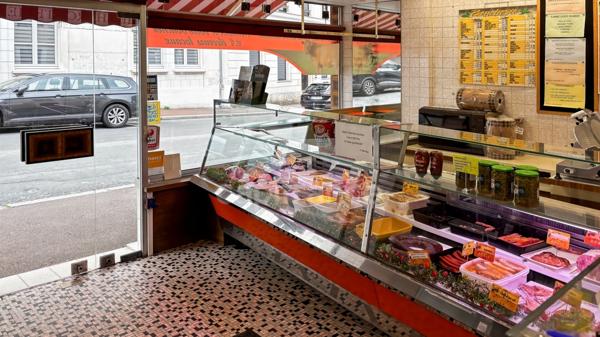 MANSIGNÉ 72 A VENDRE Fonds de commerce BOUCHERIE CHARCUTERIE