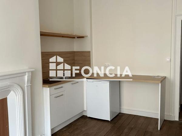 Location Studio 25.97 m² - 18 PLACE DES BANCS Limoges 87000