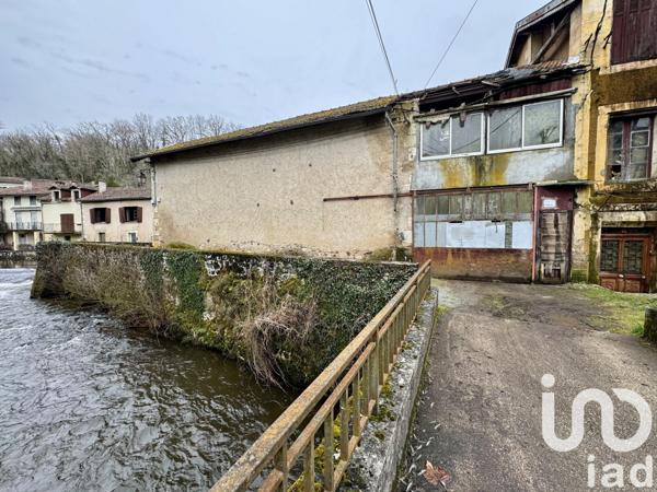 Maison 1 pièce de 120 m² à Nontron (24300)