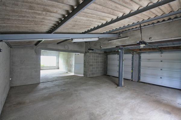 Maison de campagne, 2 chambres sur un terrain de 8000 m².