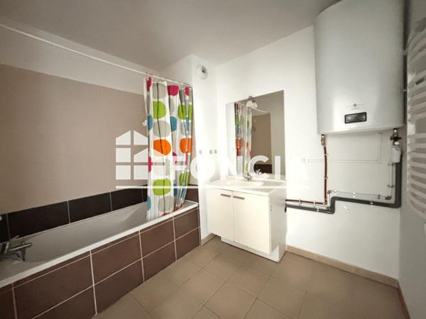 Location Appartement 3 pièces 62.93 m² - 68 RUE VICTOR HUGO Beziers 34500