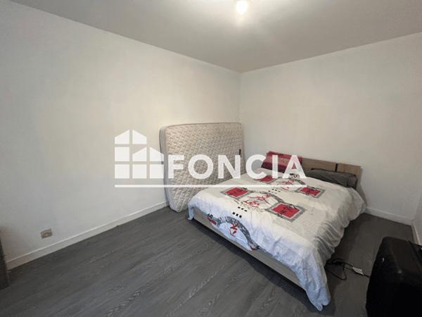 Location Appartement 3 pièces 96.61 m² - 9 RUE DU 14 JUILLET Flers 61100