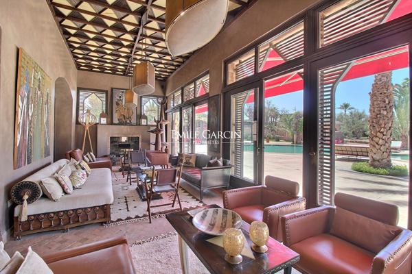 Unique propriété à vendre au triangle d'or à la Palmeraie de Marrakech