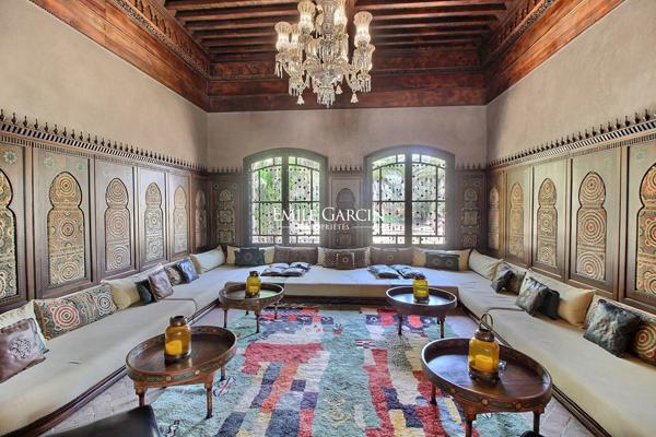 Unique propriété à vendre au triangle d'or à la Palmeraie de Marrakech