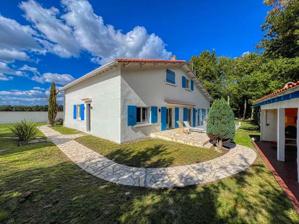 MEDIS - Maison de charme à vendre Medis