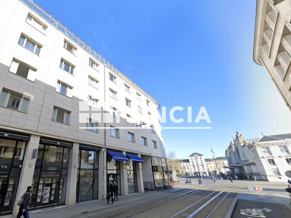 Location Studio 25 m² - 36 RUE CHARLES GILLE Tours 37000