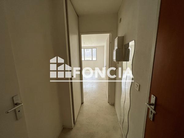 Location Studio 25 m² - 36 RUE CHARLES GILLE Tours 37000