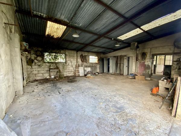 Maison avec grande dépendance aux portes de Le Blanc