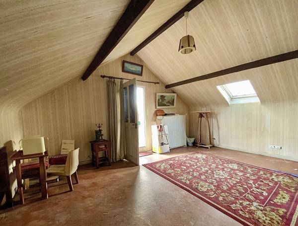 Maison avec grande dépendance aux portes de Le Blanc