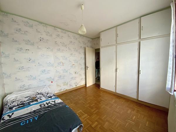 Maison avec grande dépendance aux portes de Le Blanc