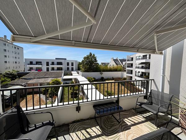 AURAY T.3 HYPER CENTRE VILLE AVEC GARAGE ET TERASSE- 69 m² HYPER CENTRE AVEC GARAGE , Auray