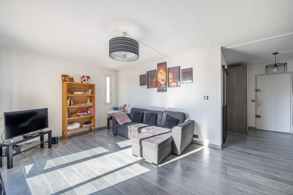 Cergy Préfecture, 2 pièces 55 m2 avec terrasse de 10m² !